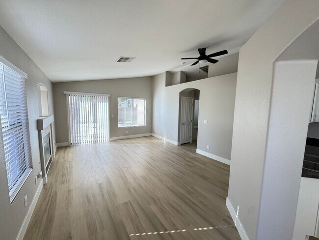 Primary Photo - Bright & Stylish 2-Bedroom Home with Spaci...