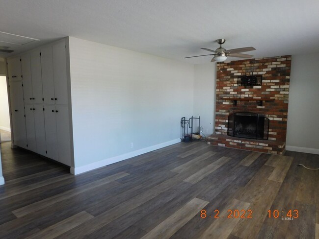 Building Photo - Spacious & Stylish 4-Bedroom Home for Rent