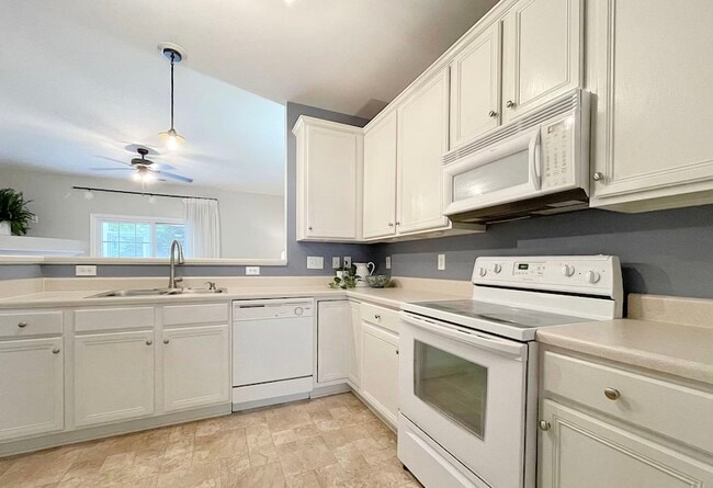 Building Photo - 2709 Willow Pines Pl