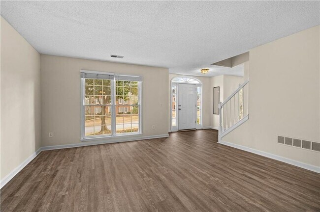 Building Photo - 2155 Southbrook Ridge NW