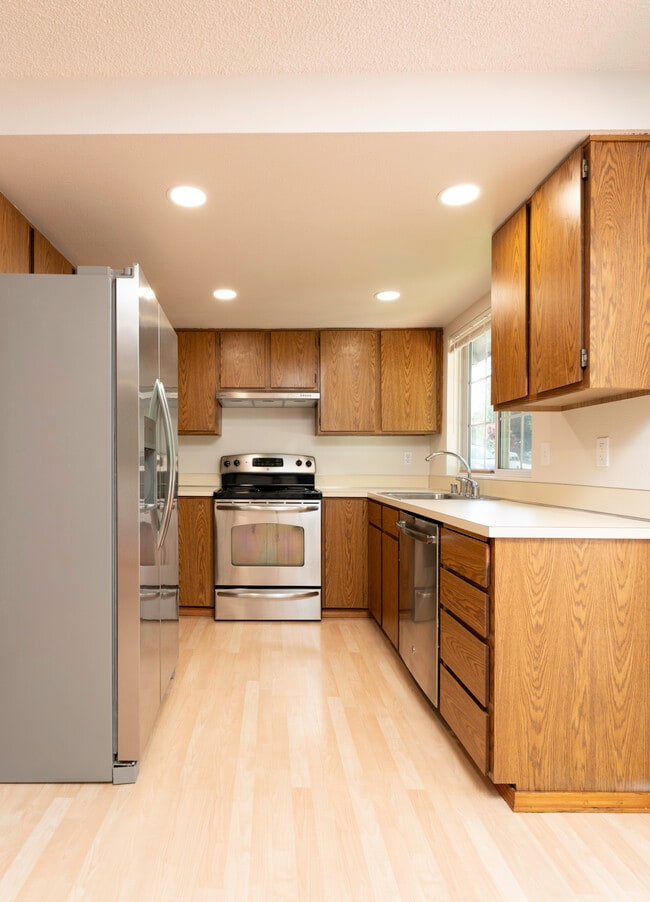 Building Photo - 12920 SE 157th Pl