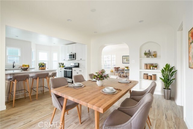 Primary Photo - 740 S Stanley Ave