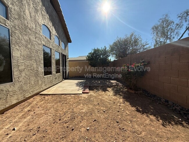 Building Photo - 2006 N 106th Ave