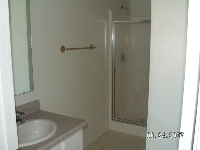 Building Photo - 2270 Shamrock Ln