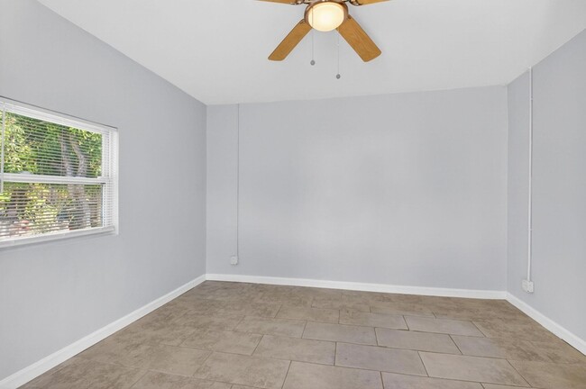 Building Photo - 239 NW 6th Ave