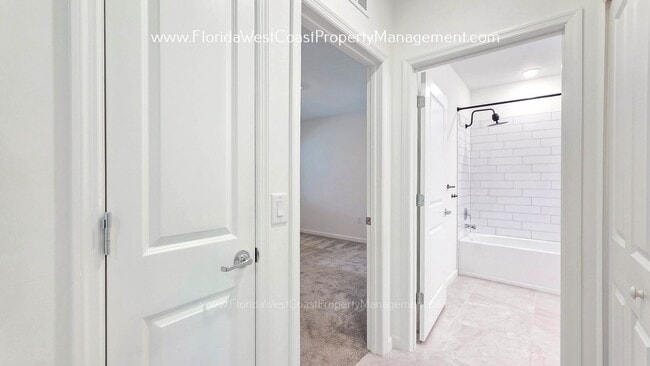 Building Photo - 6467 Silverstar Dr