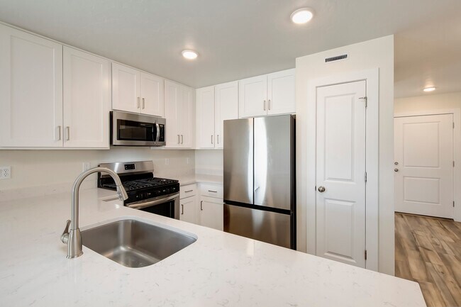 Building Photo - 11144 Maroon Bells Dr