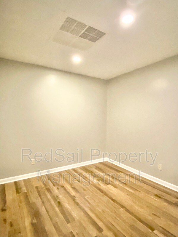 Building Photo - 3004 North Ct