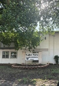 Building Photo - 12888 Montfort Dr
