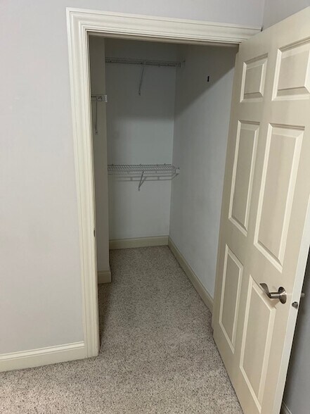 2nd Bedroom Closet - 605 Grandview Ct