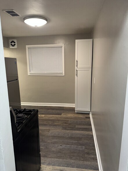 Building Photo - 17000 Ridgewick Dr