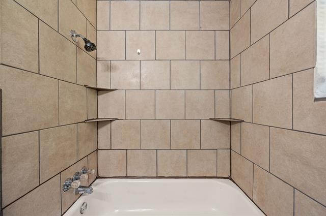 Building Photo - 5213 Santa Rosa Dr