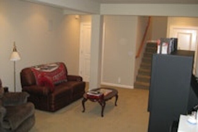 Building Photo - 4bd/3.5Ba Bothell Sanctuary