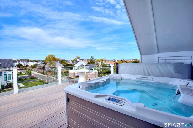 Building Photo - 26 Island Way