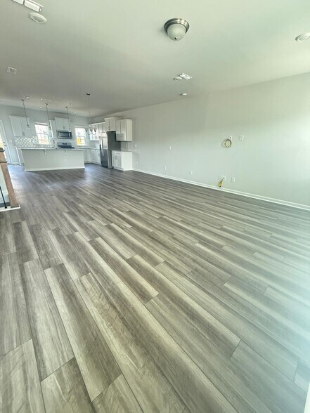 Building Photo - 794 Larkspur Bowl Way