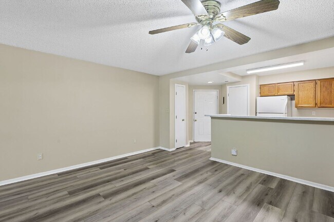 Building Photo - 1065 Acapulco Ct