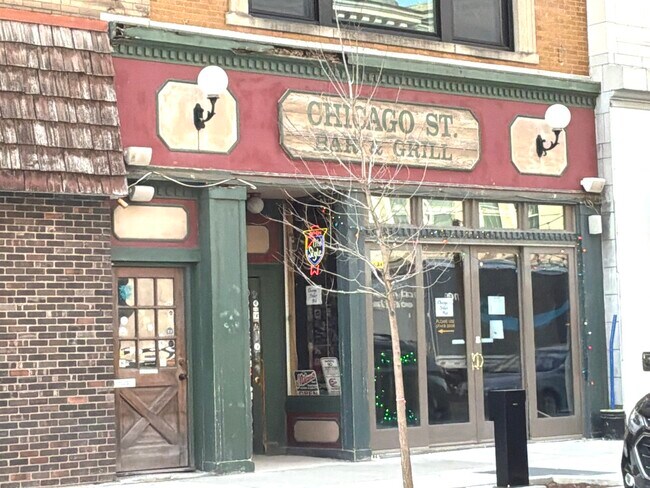 Building Photo - 224 E Cass St