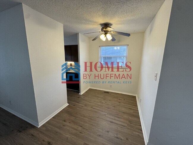 Building Photo - Two Bedroom Duplex | Eastside