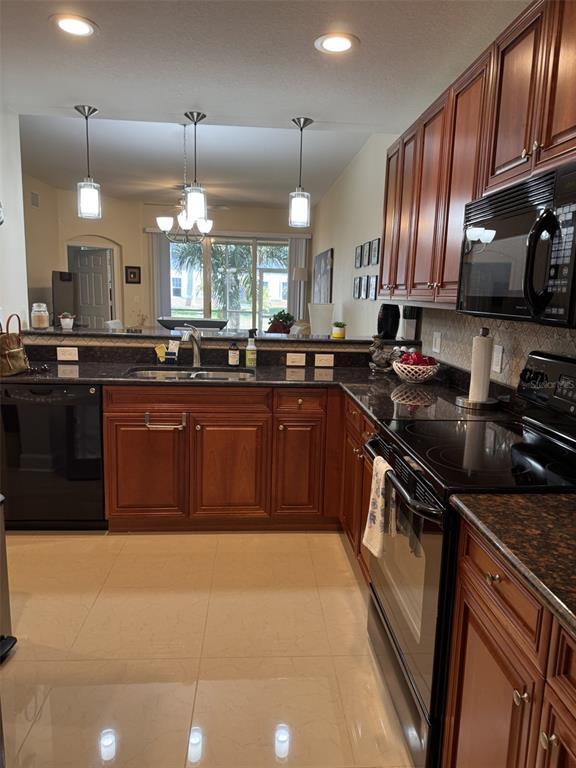 Building Photo - 240 West End Dr