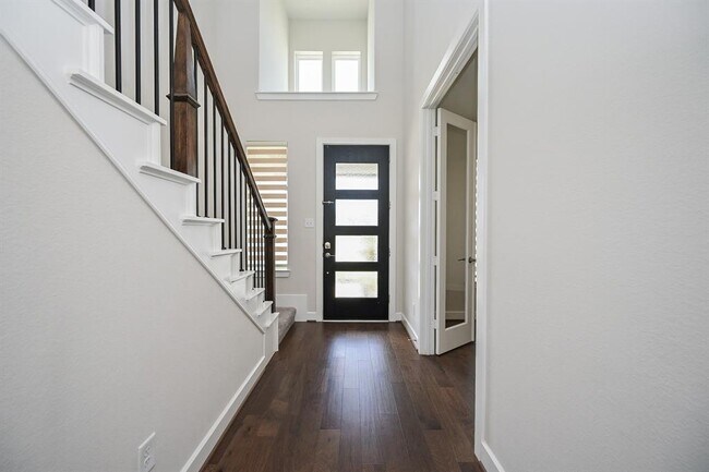 Building Photo - 21827 Erskine Peaks Pl