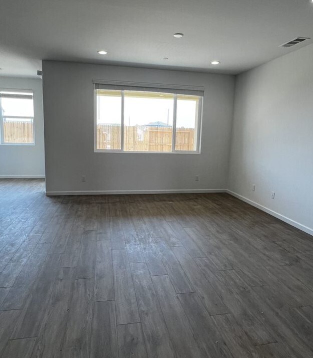 Building Photo - 2491 Muscat Court