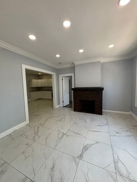 57 Mountainview Ave 1 - 61 Mountain View Ave