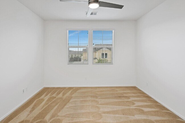 Building Photo - Village of Escaya - 3 Br 2.5 Ba - 2 car attached garage - must see this fabulous community!