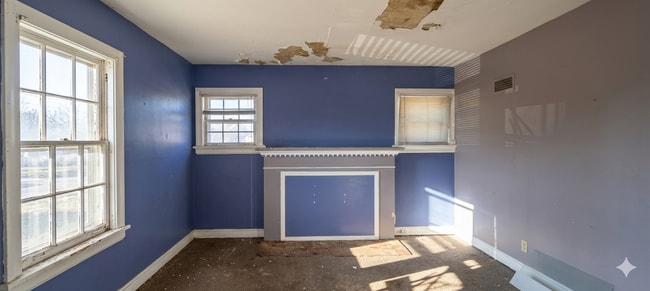 Building Photo - 8214 Pelham Ave