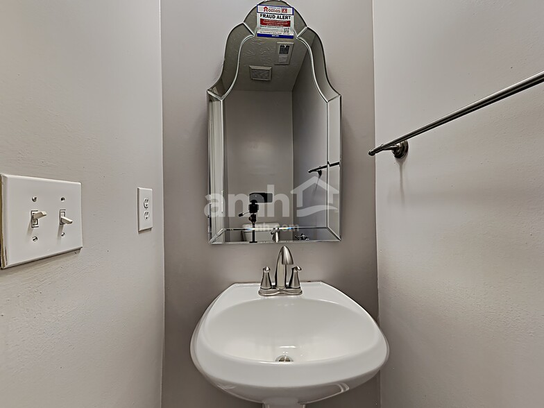 Building Photo - 1276 Ivory Ct