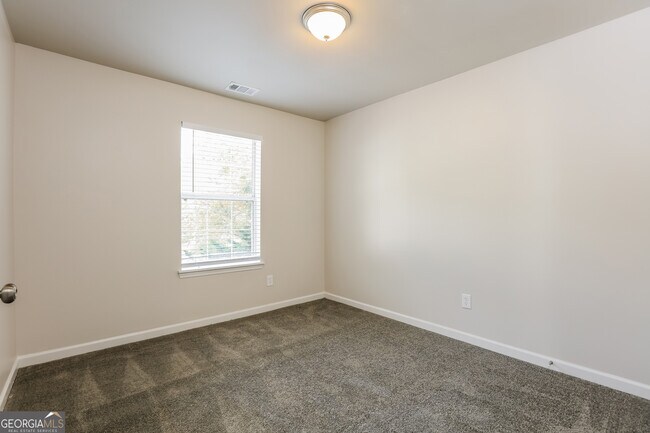 Building Photo - 2804 Crest Ridge Way SW