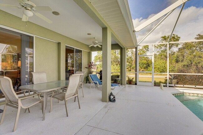 Building Photo - 1488 N Lavina St