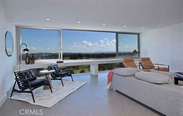 Building Photo - 2220 Avenue of the Stars