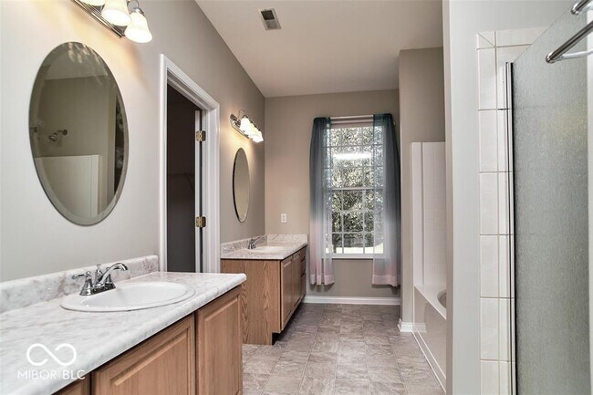 Building Photo - 13092 Brookdale Dr