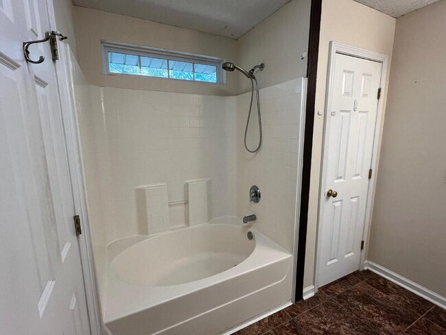 Building Photo - 116 Fox Trace