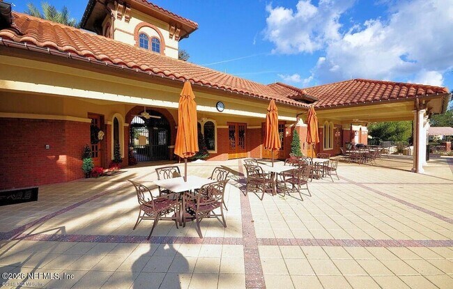 Building Photo - 179 Servia Dr