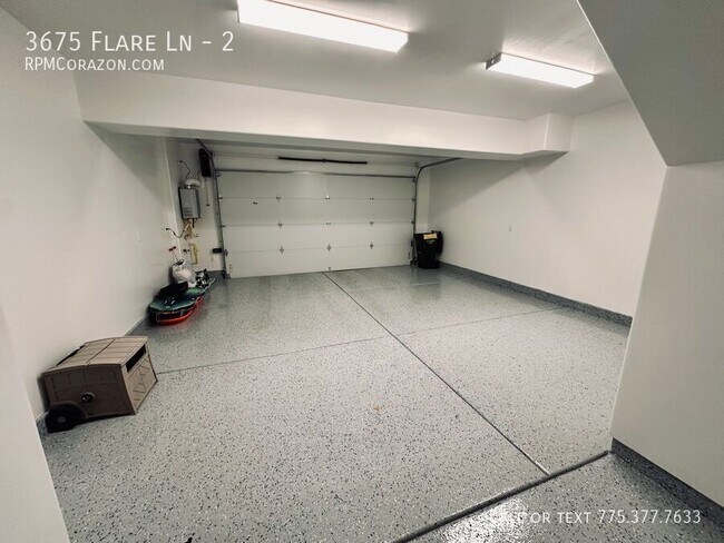 Building Photo - 3675 Flare Ln