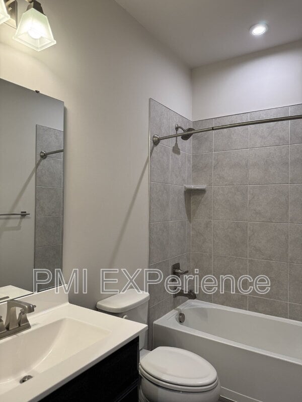 Building Photo - 16508 Anegada Dr