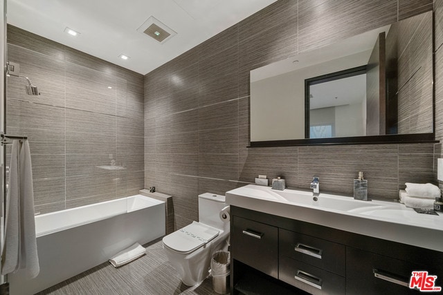 Building Photo - 809 N Rexford Dr