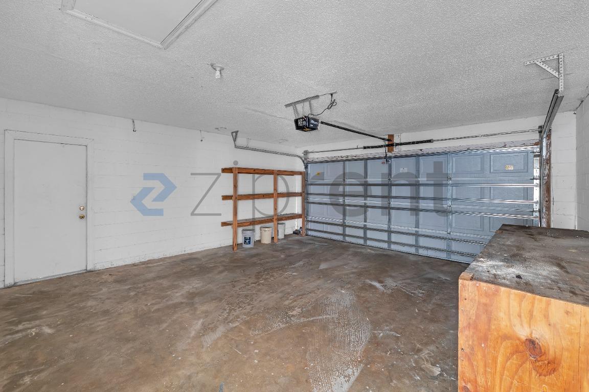Building Photo - 5131 Kati Lynn Dr