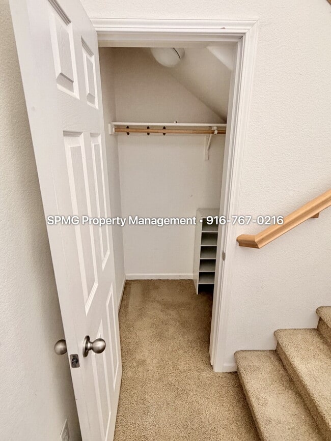 Building Photo - Beautifully Maintained 3 Bed / 2.5 Bath Home in South Natomas — New Appliances & Community Amenit...