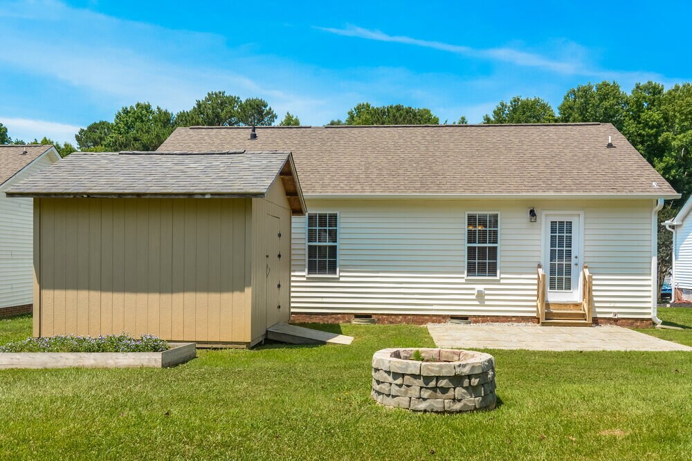 Building Photo - 1256 Grovewood Dr