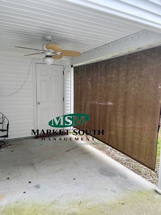 Building Photo - Townhome In Harmony Townes- Furnished or Unfurnished