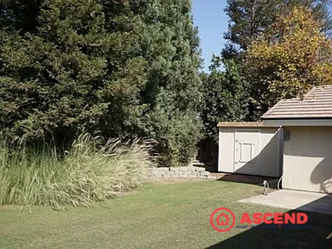 Building Photo - Beautiful Home Located In The Southwest!