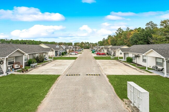 Building Photo - Charming Cottages for Rent in Waveland – 1 & 2 Bedroom Units Available at Cambridge Cottages!