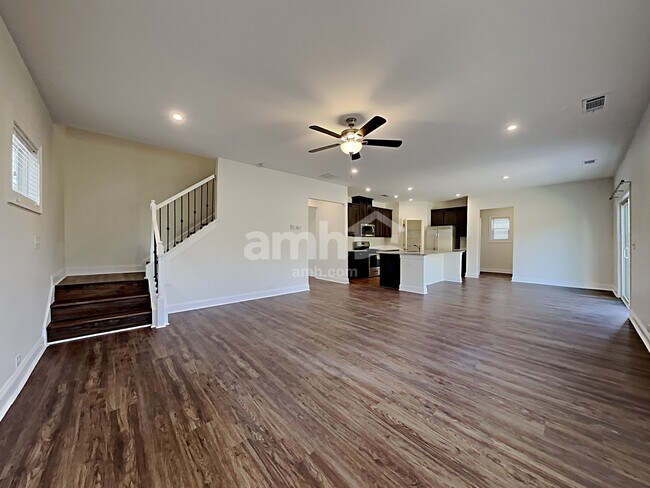 Building Photo - 5760 Arbor Green Cir