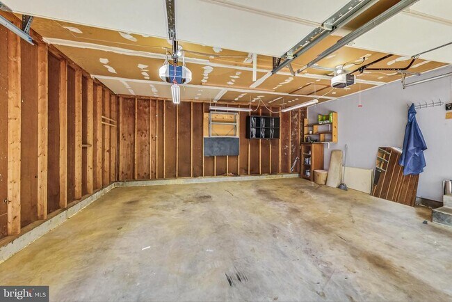 Building Photo - 6104 Cool Spring Terrace S