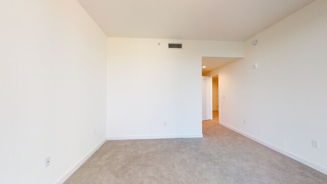 Building Photo - 920 N Osceola Ave