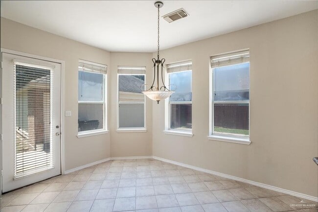 Building Photo - 2603 Santa Monica St