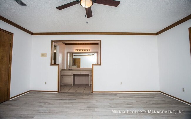 Building Photo - 5504 73rd St