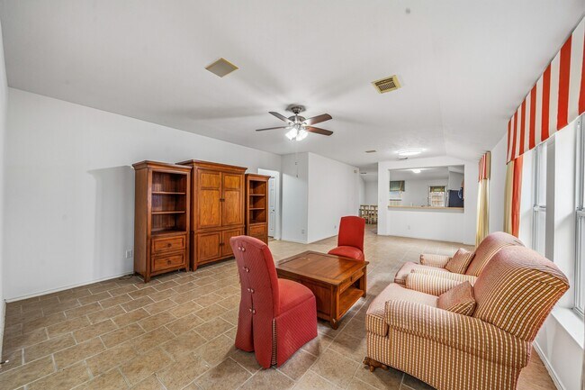 Building Photo - 22327 Albee Dr